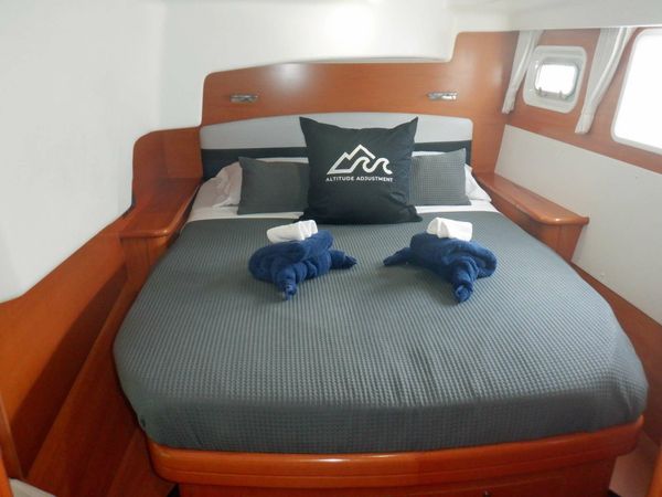 Lagoon 440 | Altitude Adjusment