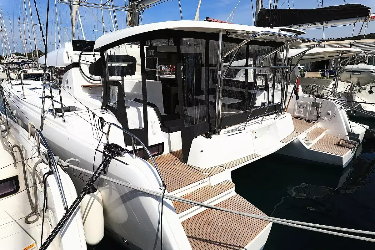 Lagoon 42 | Family Time