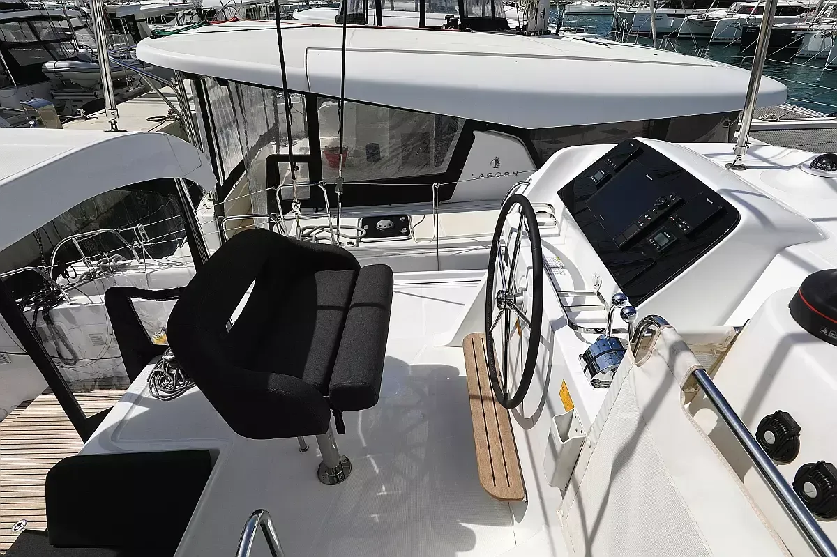 Lagoon 42 | Family Time