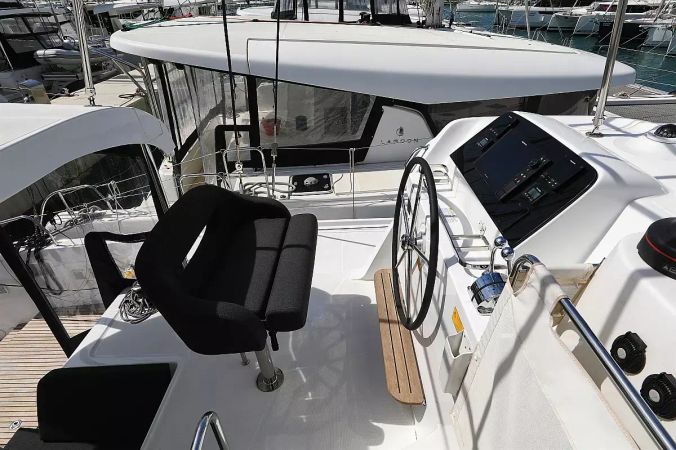 Lagoon 42 | Family Time