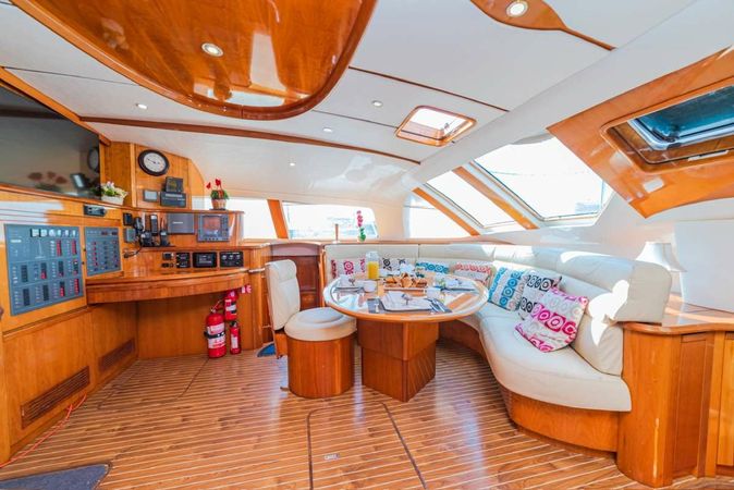 Privilege 585 | Lady Marigot