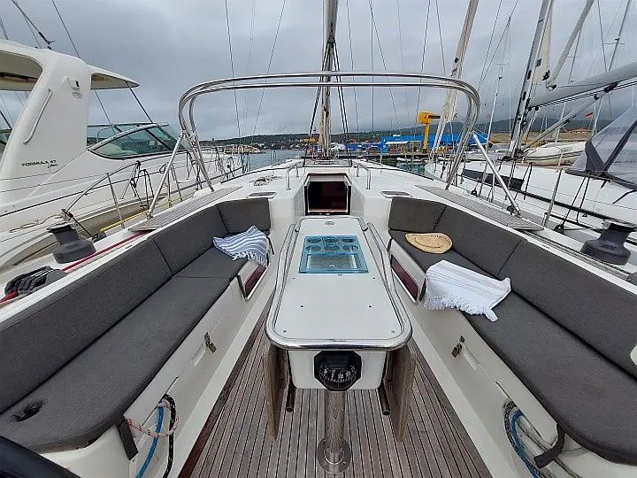 Hanse 495 | White Vertigo