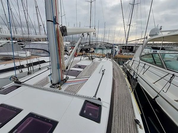 Hanse 495 | White Vertigo