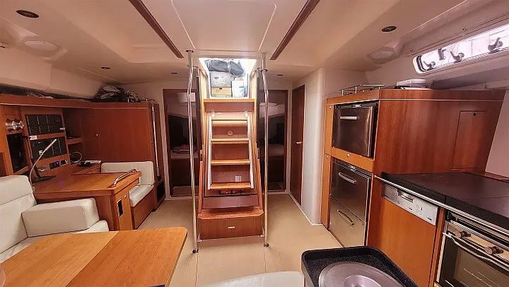 Hanse 495 | White Vertigo