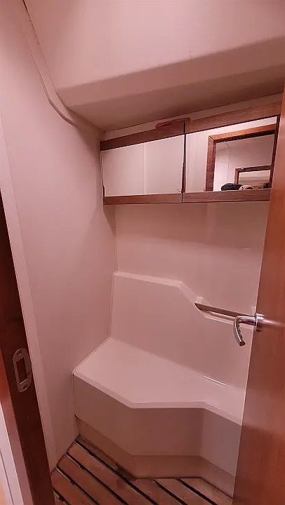 Hanse 495 | White Vertigo