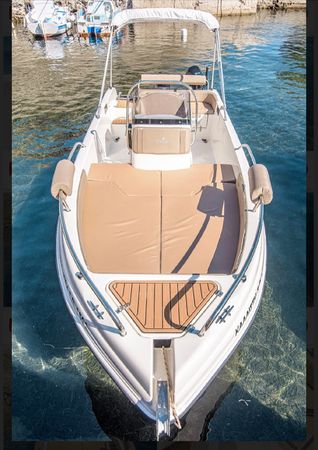 Karel Ithaca 550 | Kallisti