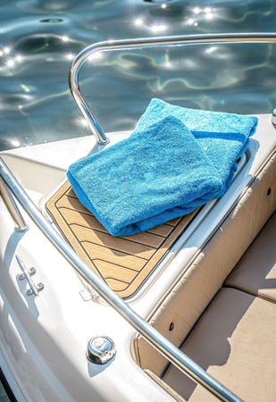 Karel Ithaca 550 | Kallisti