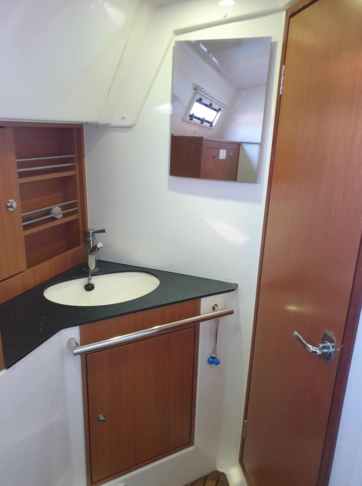 Bavaria Cruiser 32 | Aqua Viva