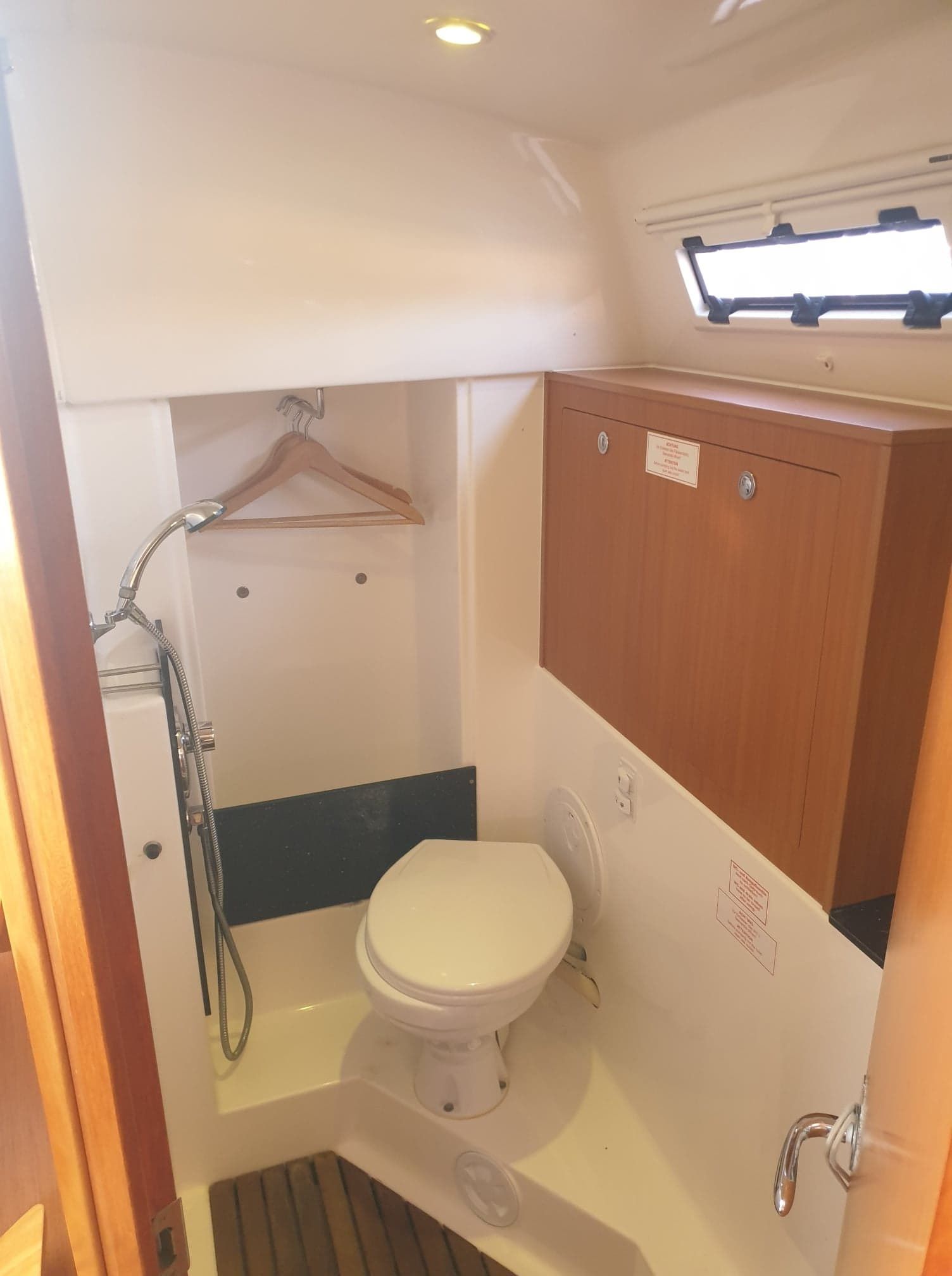 Bavaria Cruiser 32 | Aqua Viva