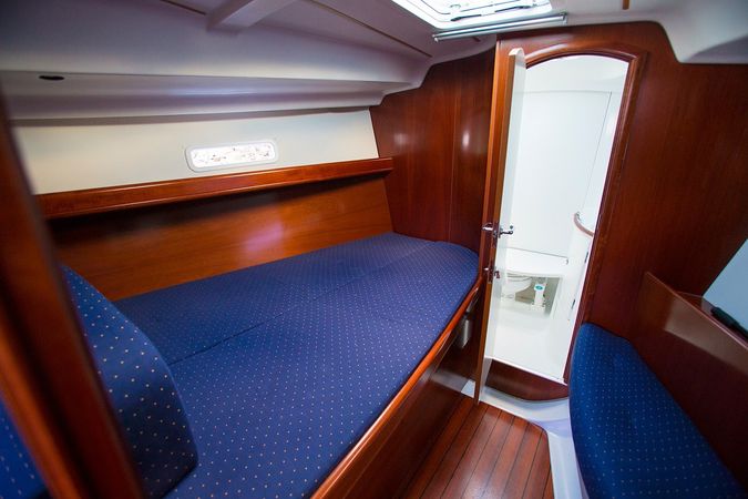 Beneteau Oceanis 393 | Little Big Love