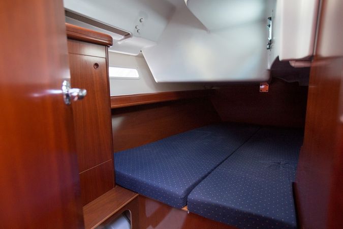 Beneteau Oceanis 393 | Little Big Love