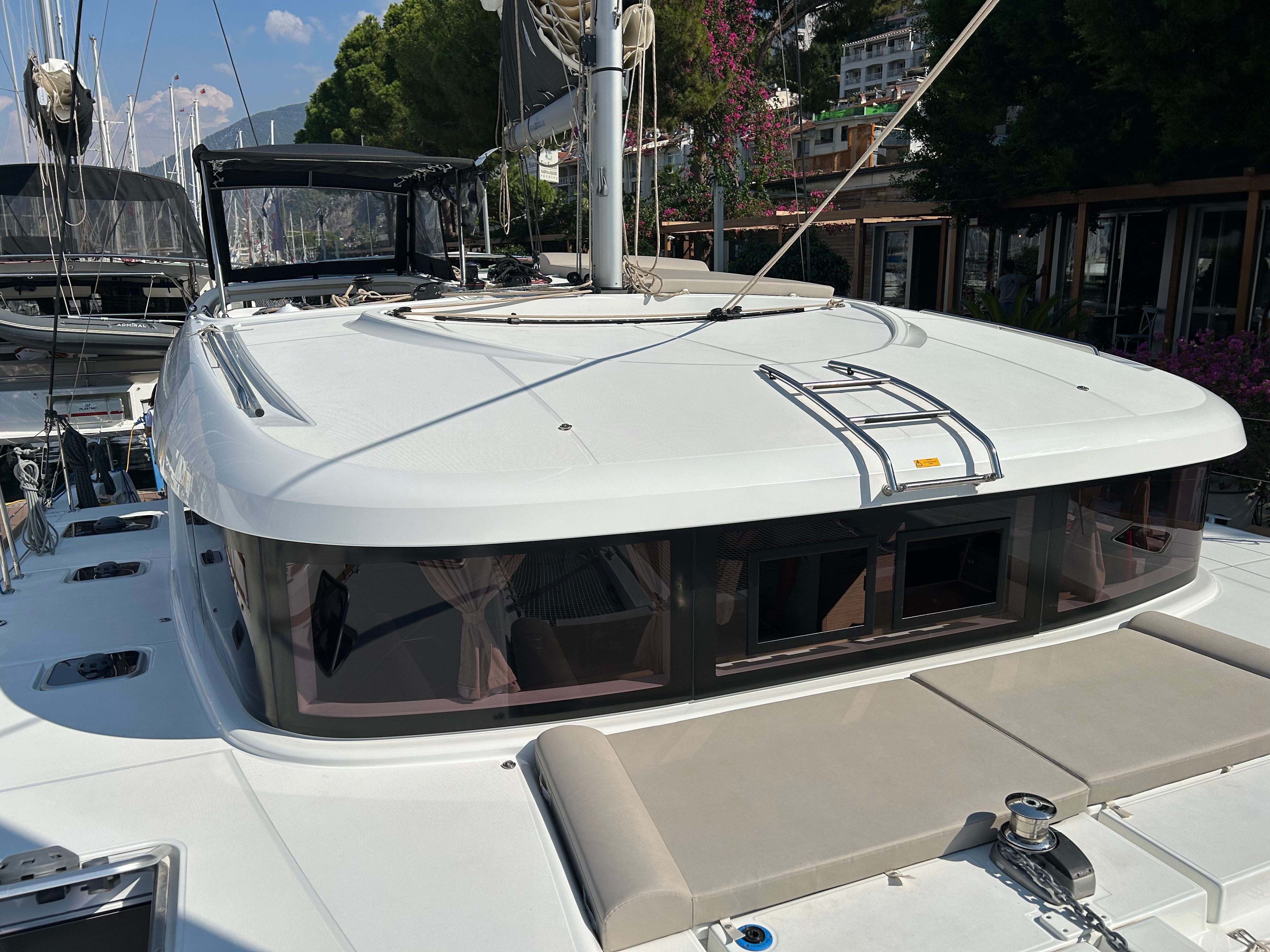 Lagoon 40 | Sail Aries