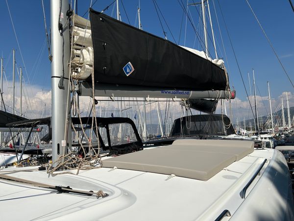 Lagoon 40 | Sail Aries