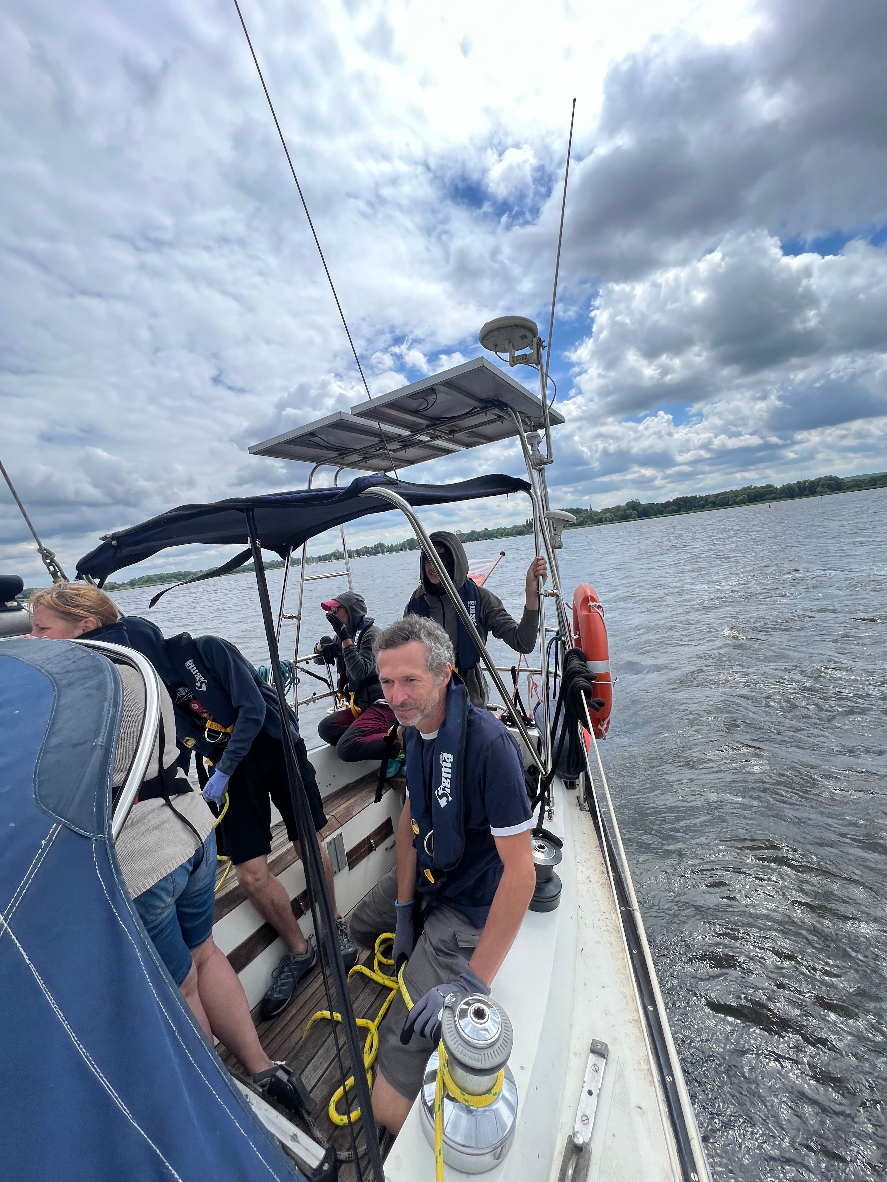 Carter 33 | Bastille