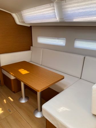 Jeanneau Sun Odyssey 410 | Sky Lina