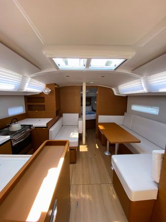 Jeanneau Sun Odyssey 410 | Sky Lina