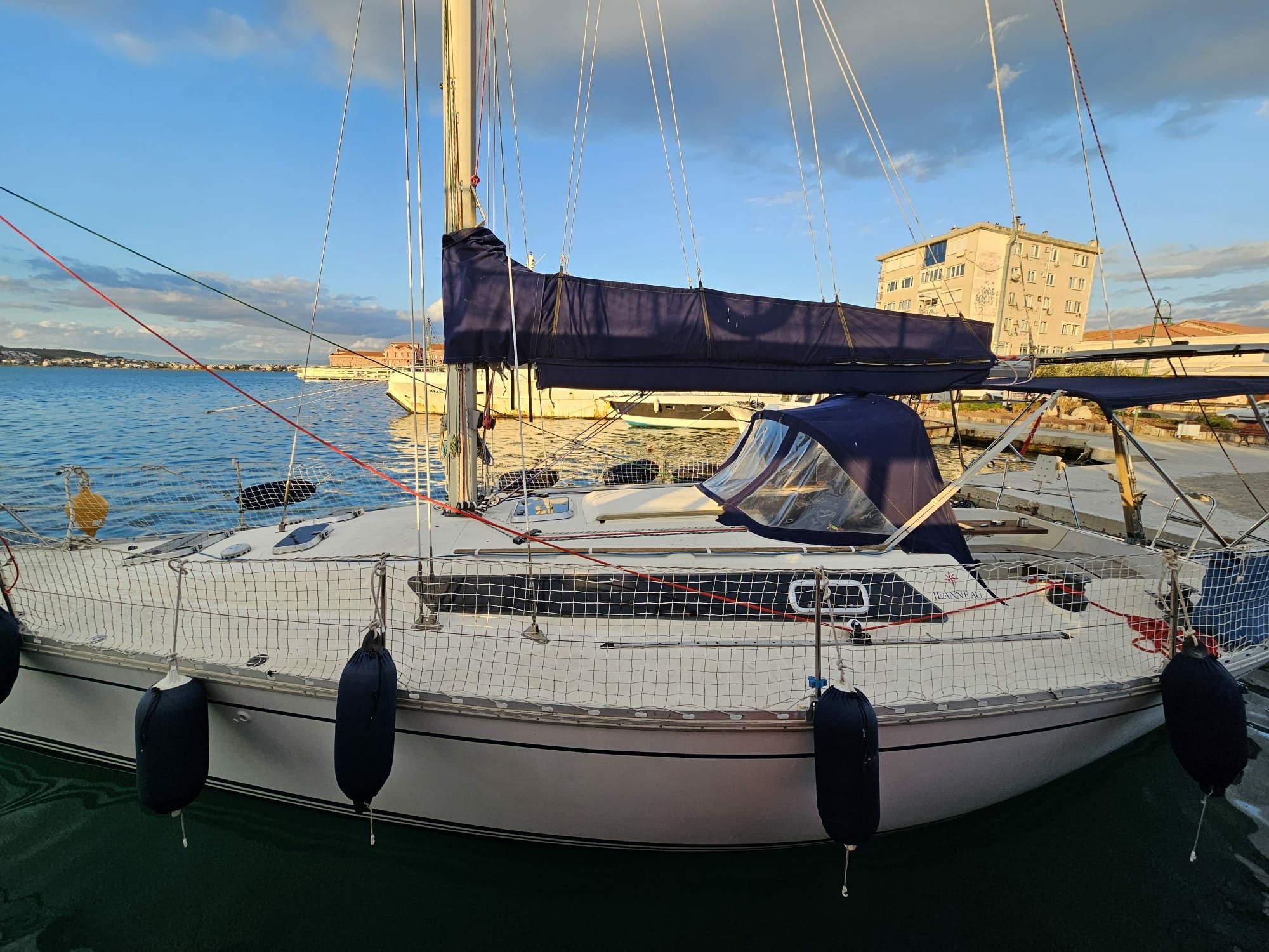 Jeanneau 36 | Liela 3