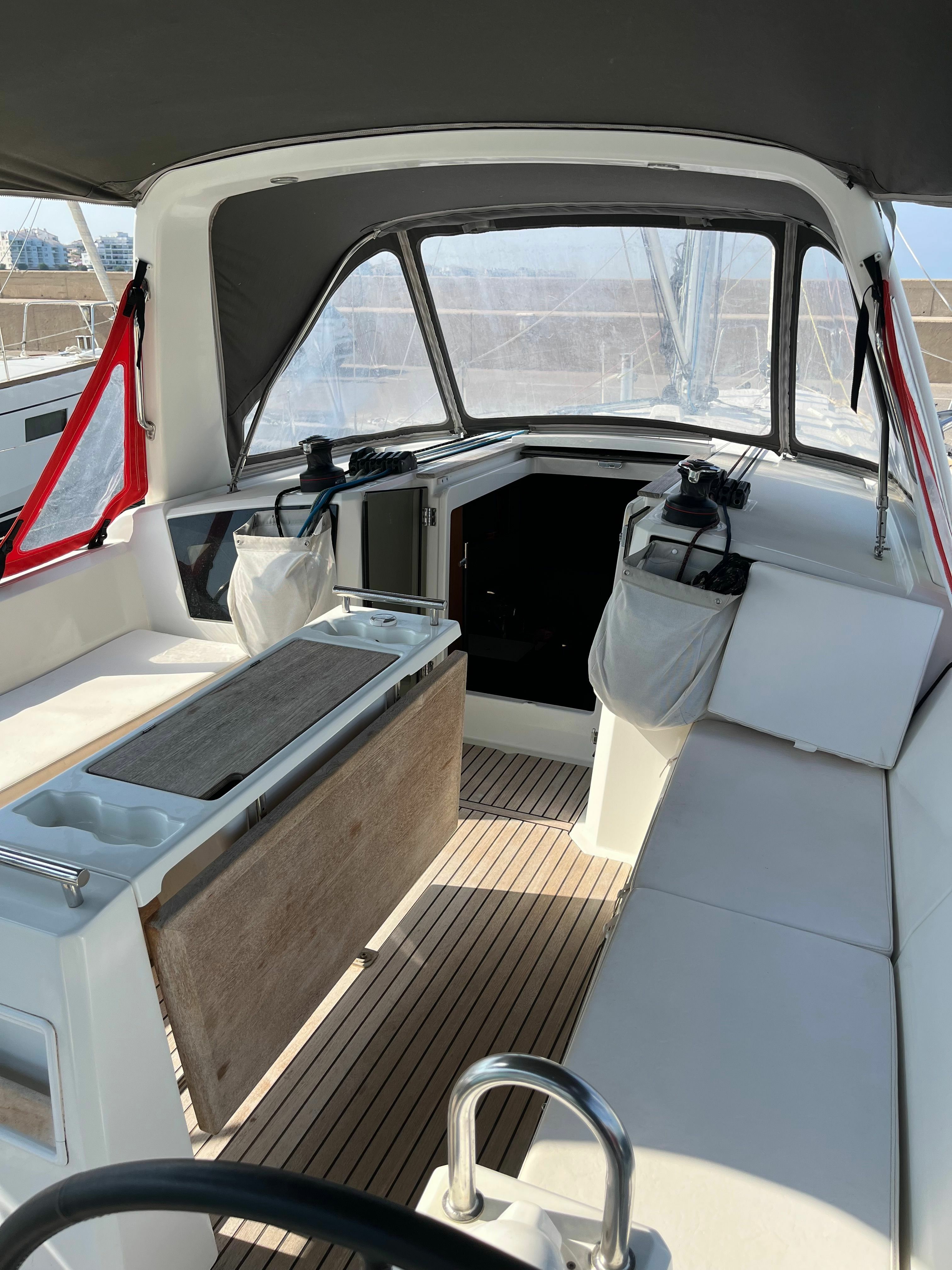Beneteau Oceanis 38.1 | Stromboli