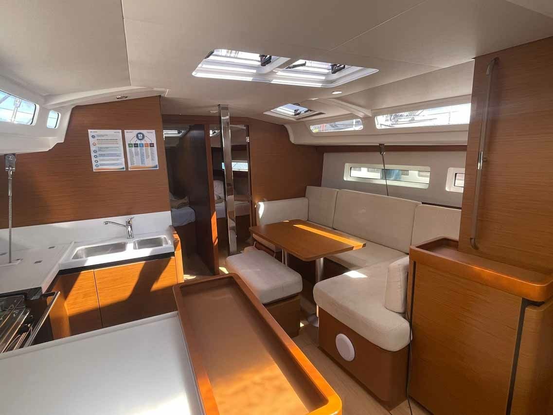 Jeanneau Sun Odyssey 440 | Sweet Dreams