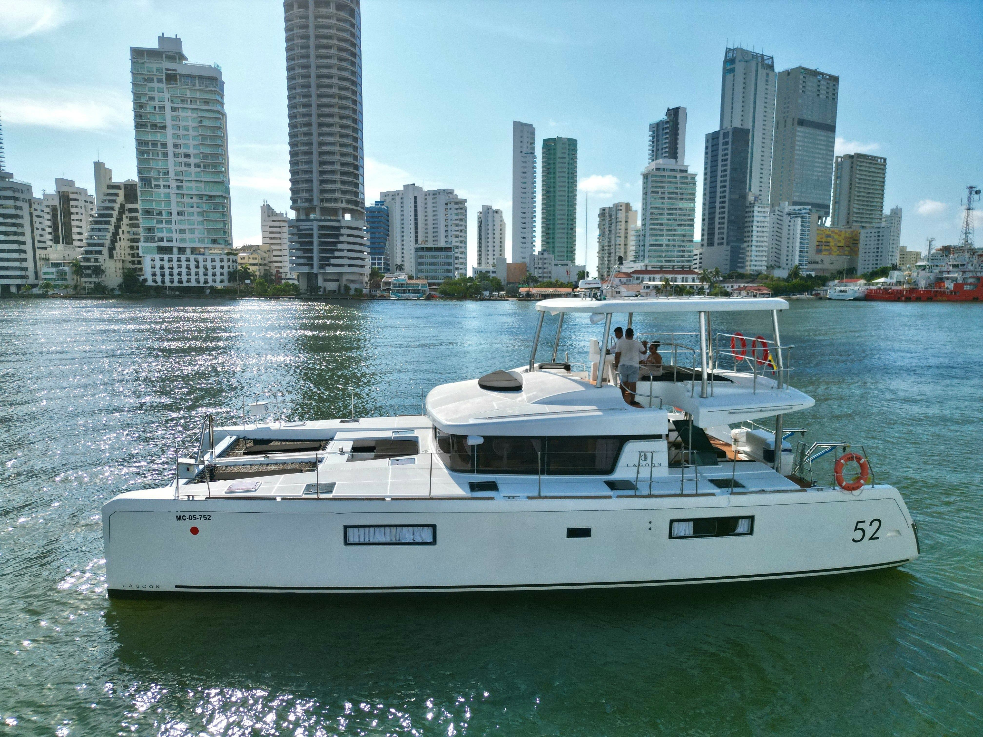 Lagoon 52 F | Sea Warriors