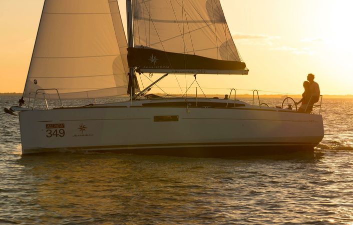Jeanneau Sun Odyssey 349 | Coyote