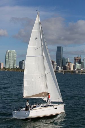 Jeanneau Sun Odyssey 349 | Coyote