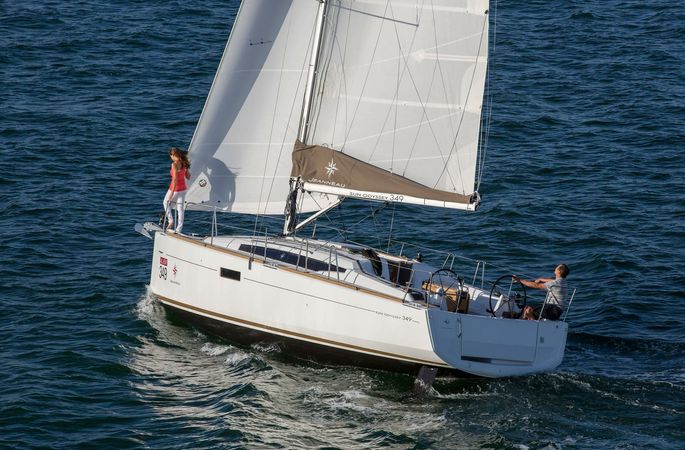 Jeanneau Sun Odyssey 349 | Coyote