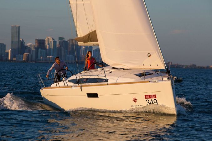 Jeanneau Sun Odyssey 349 | Coyote