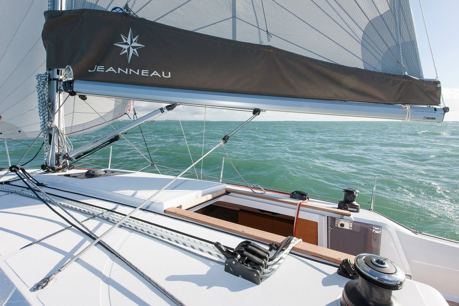 Jeanneau Sun Odyssey 349 | Coyote