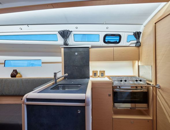 Jeanneau Sun Odyssey 349 | Coyote
