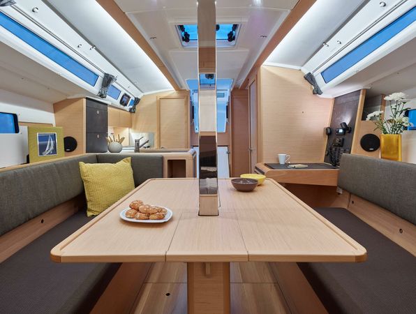Jeanneau Sun Odyssey 349 | Coyote