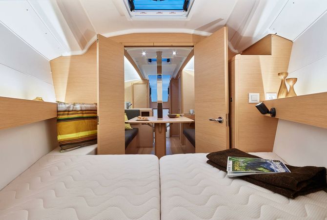 Jeanneau Sun Odyssey 349 | Coyote