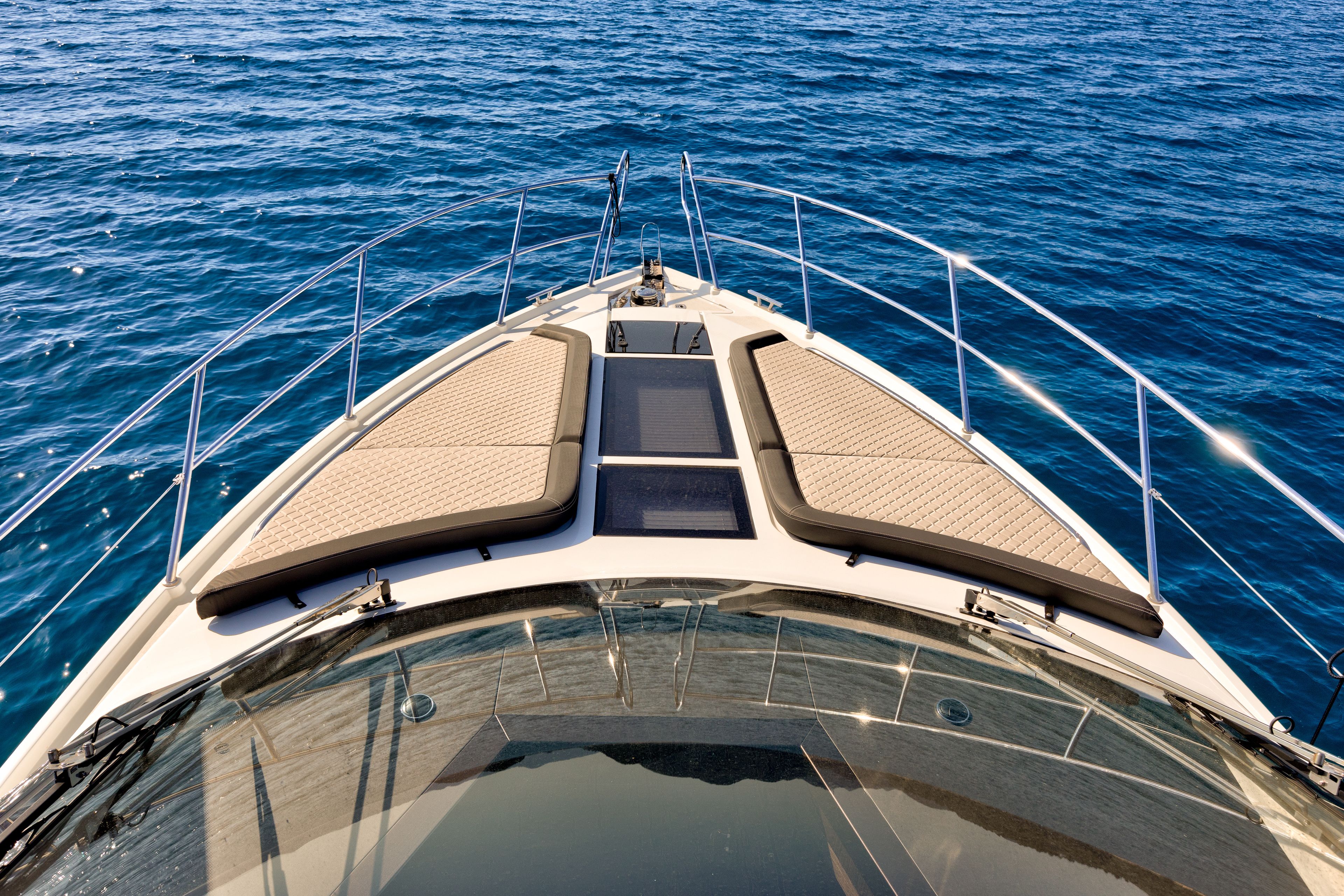 Galeon 420 Fly | Amber Blue