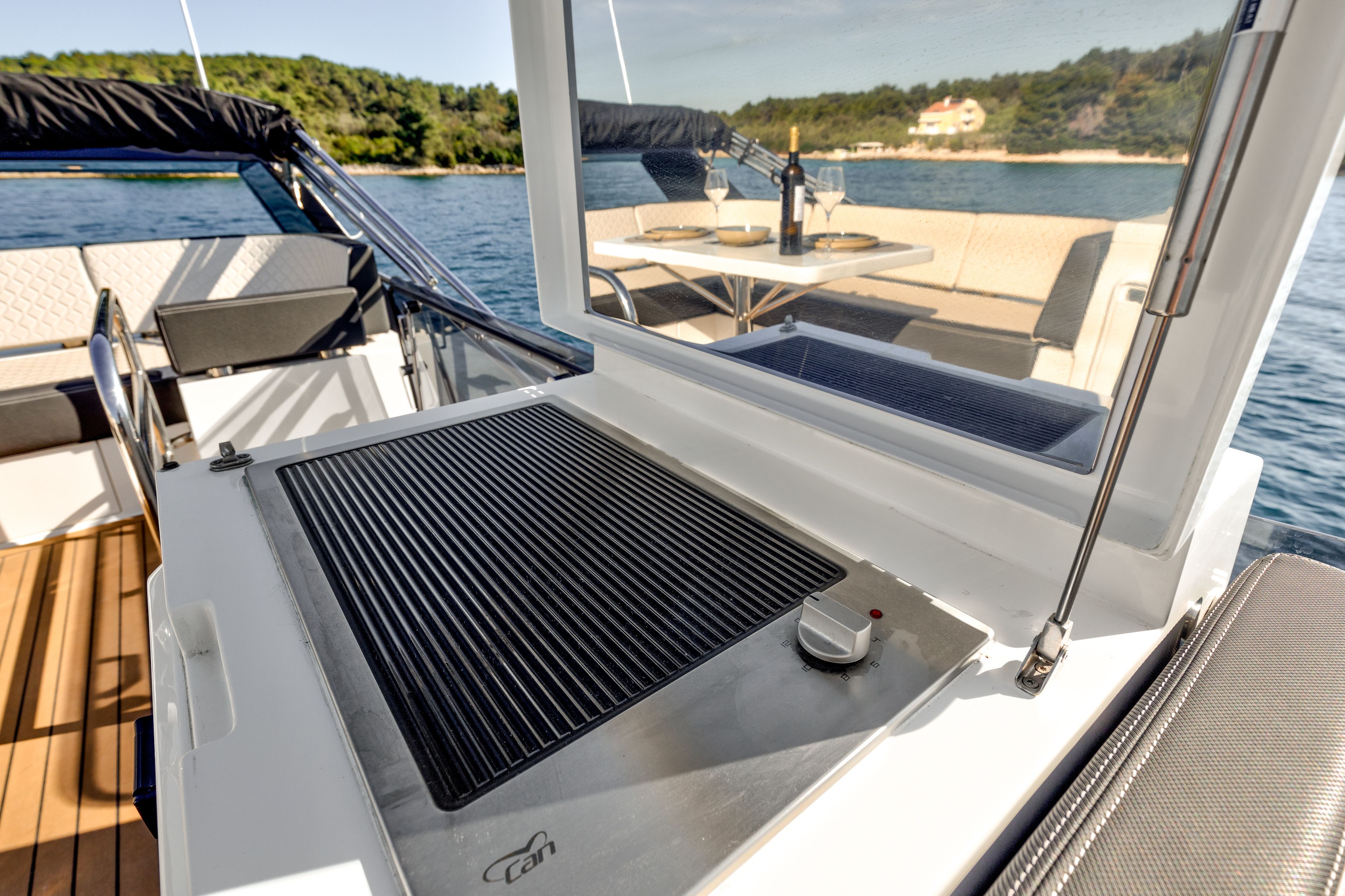 Galeon 420 Fly | Amber Blue