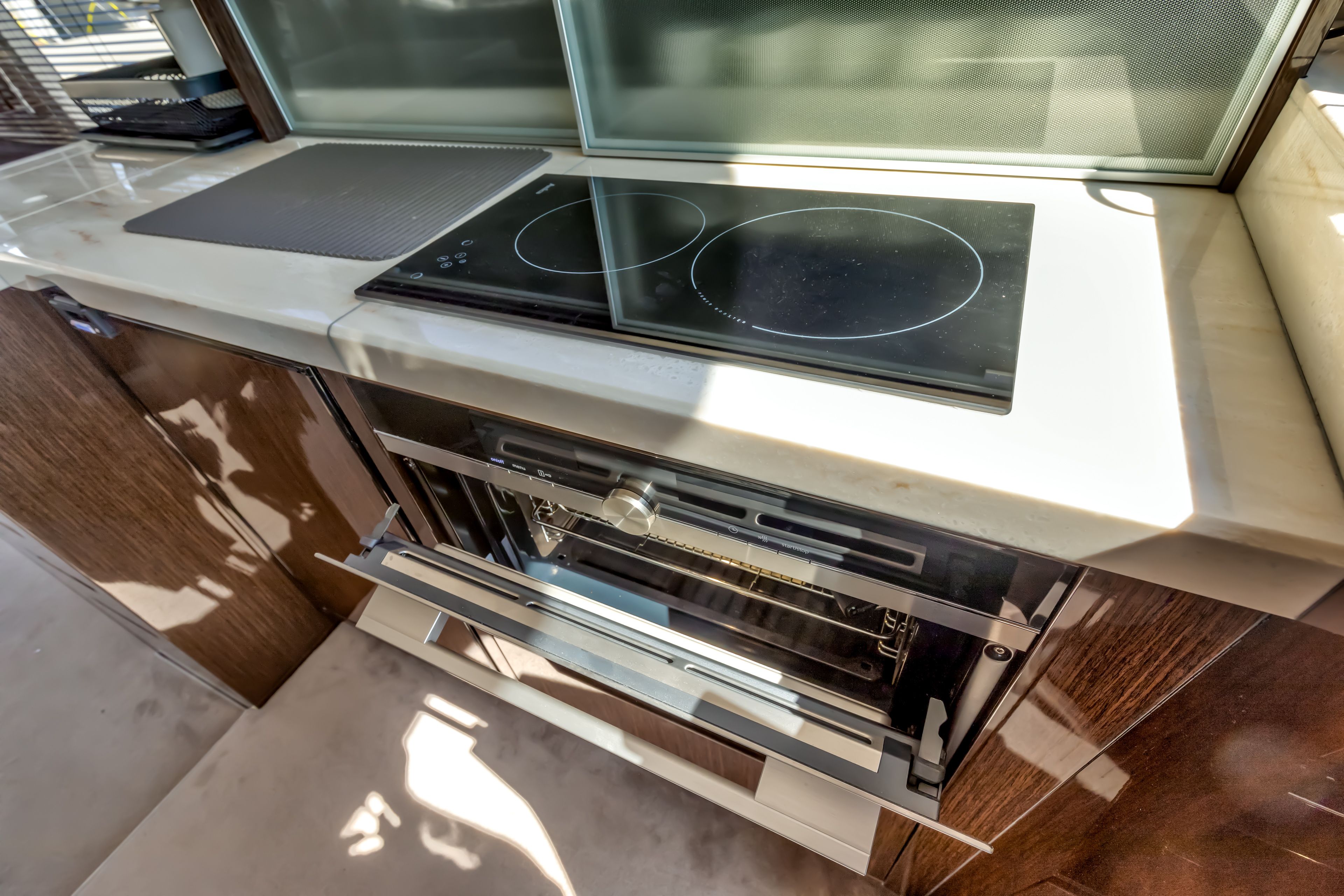 Galeon 420 Fly | Amber Blue