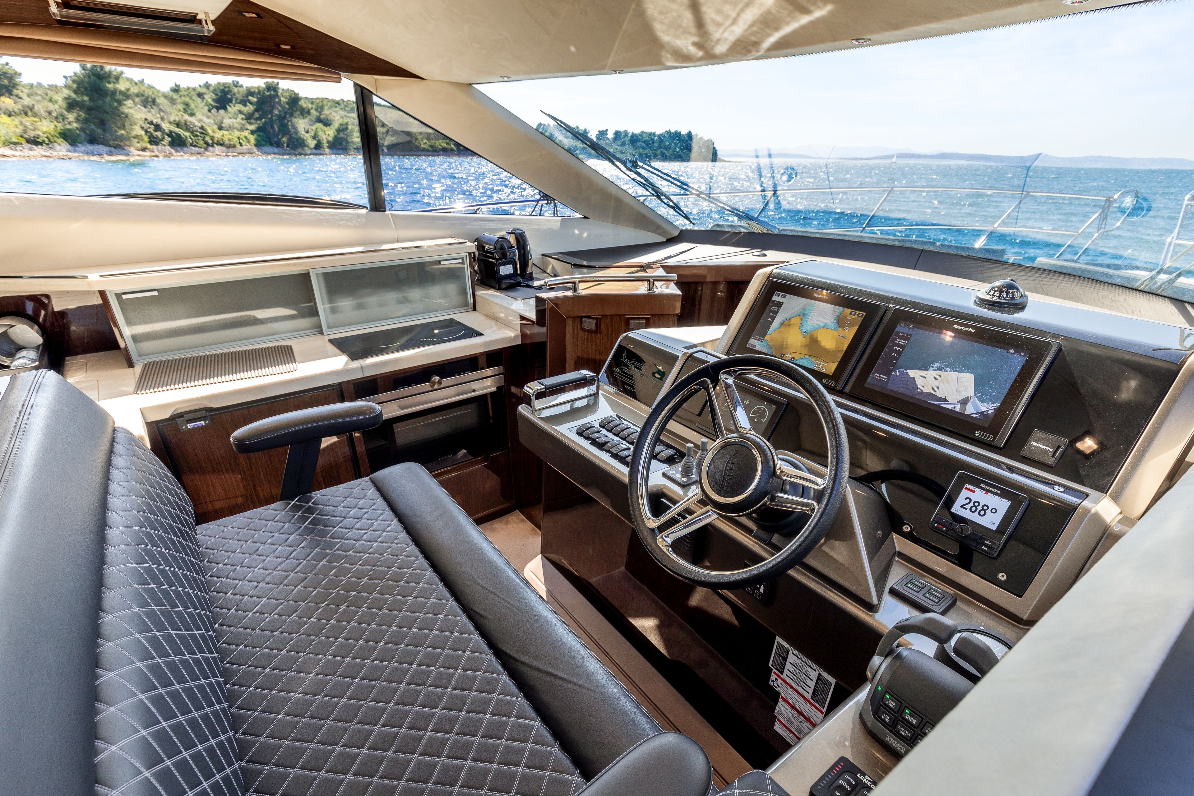 Galeon 420 Fly | Amber Blue
