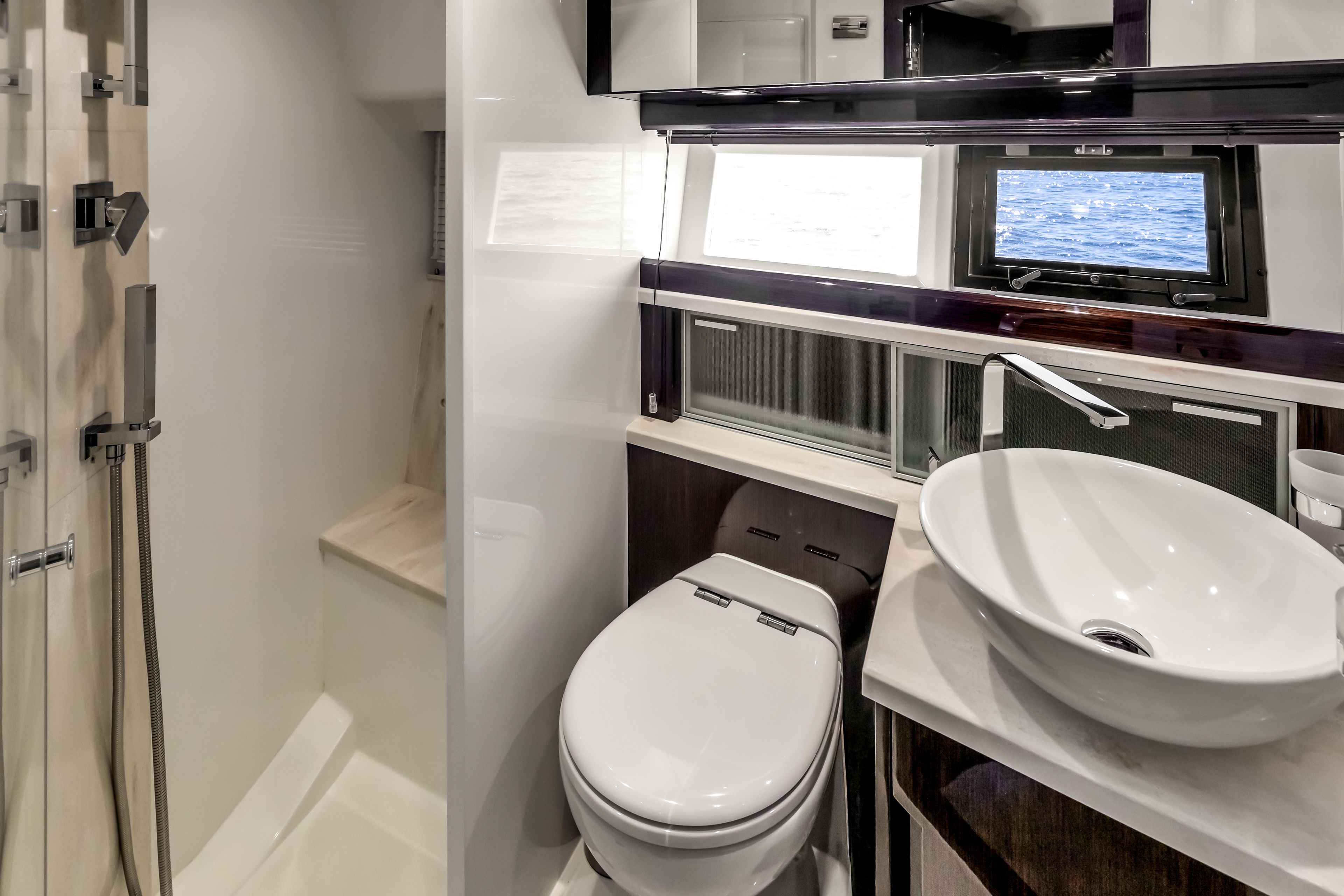 Galeon 420 Fly | Amber Blue