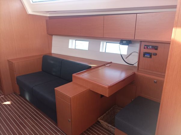 Bavaria C50 | Roza Deflores 2