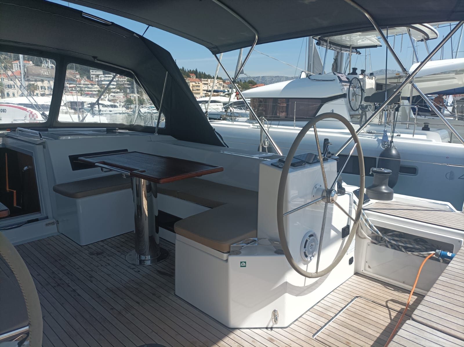 Bavaria C50 | Roza Deflores 2