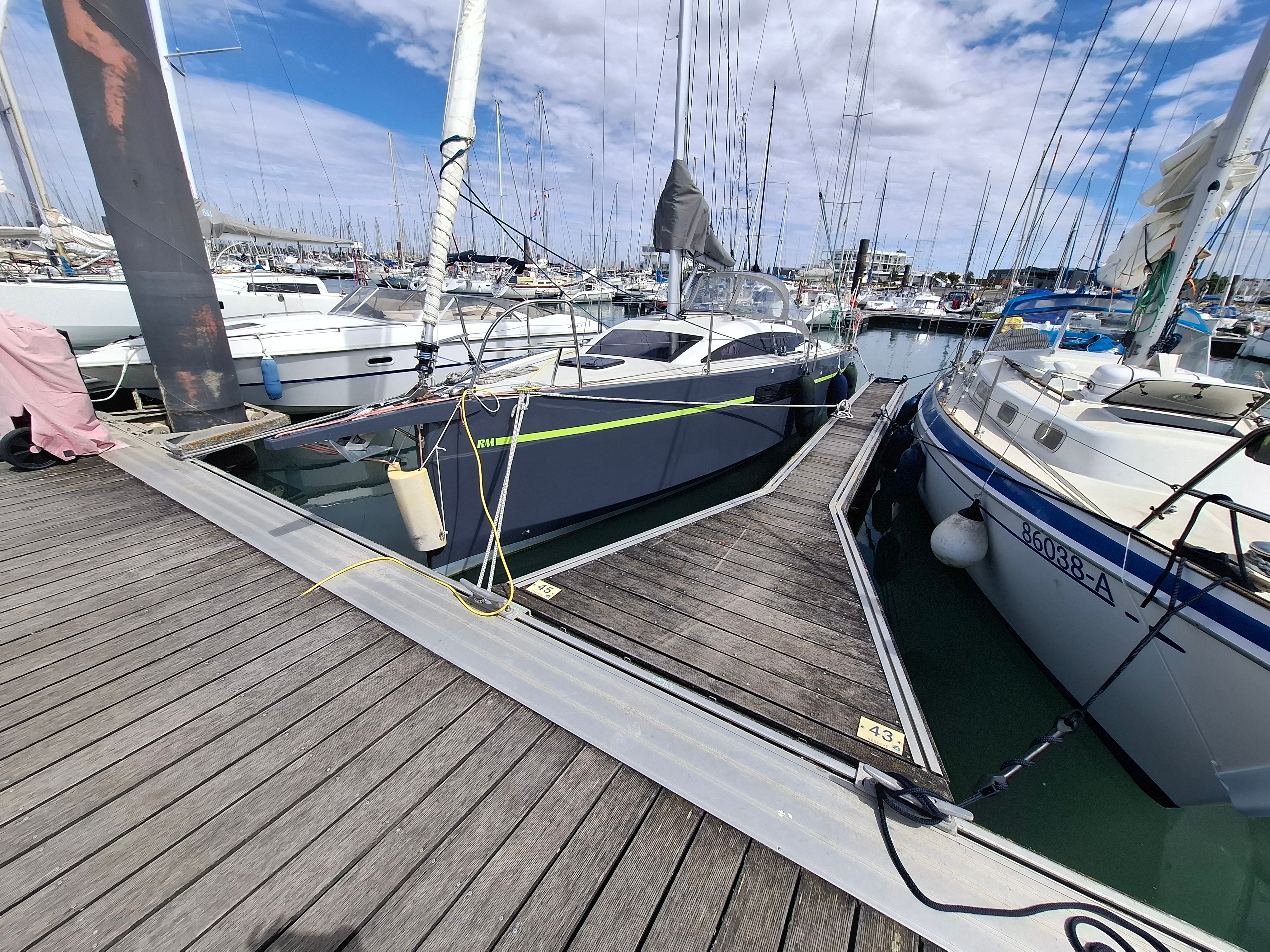 RM 890+ | Shore Line