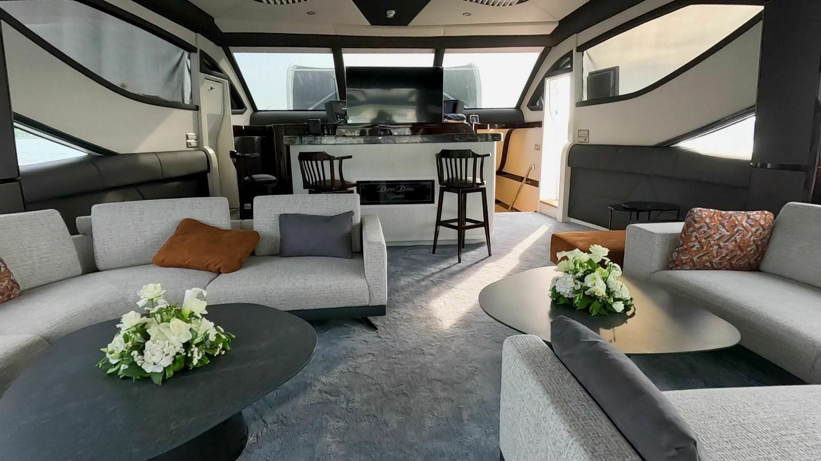 Custom Built 115 | Den Den