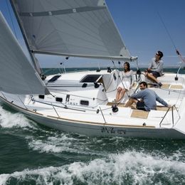 Beneteau First 31.7 | Equateur