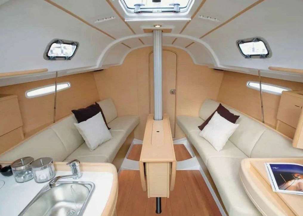 Beneteau First 31.7 | Equateur