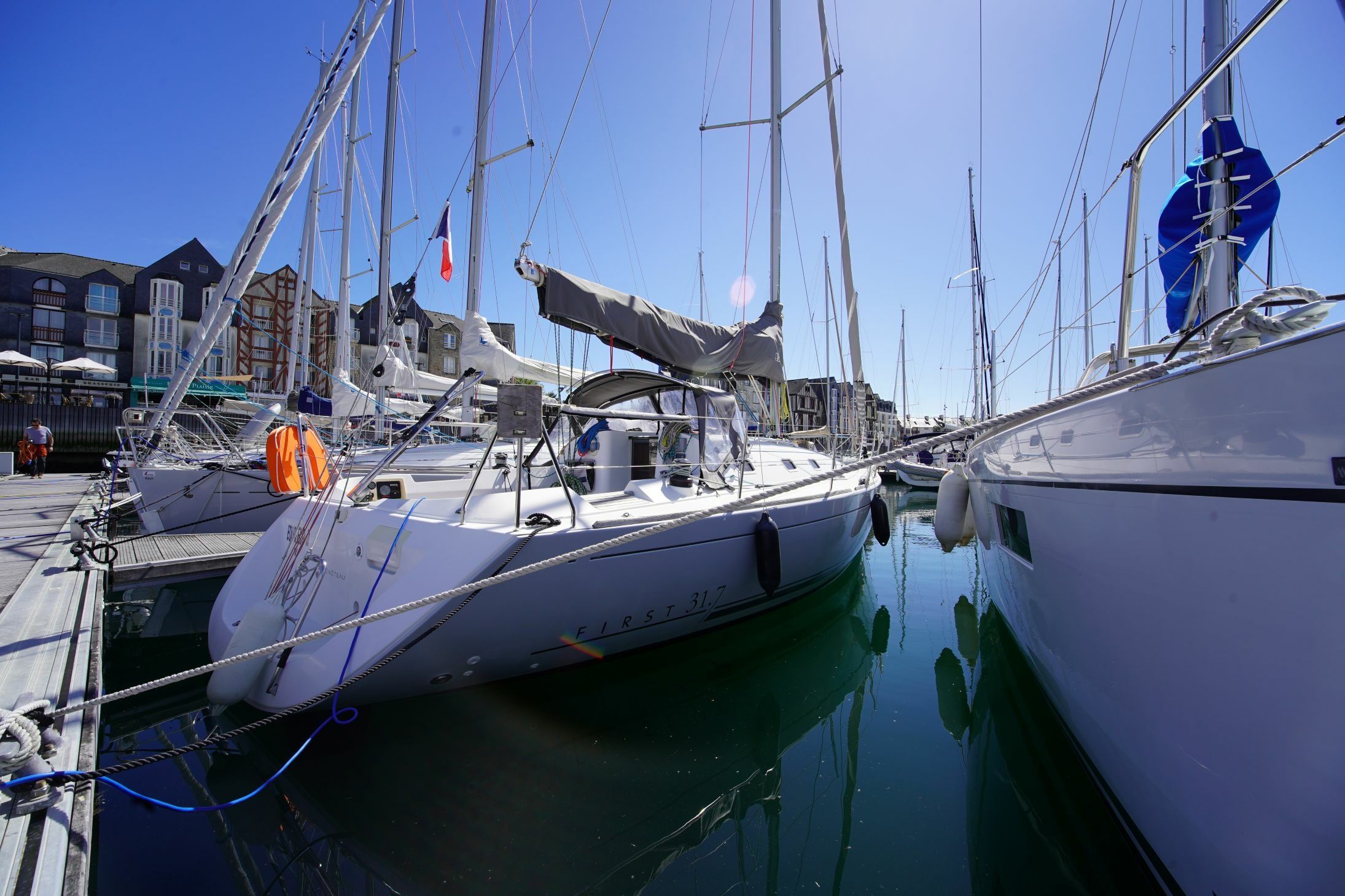 Beneteau First 31.7 | Equateur 2