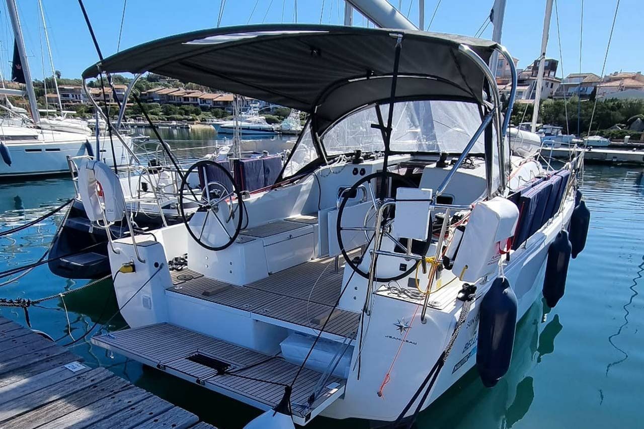 Jeanneau Sun Odyssey 380 | Bella Mia