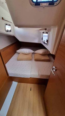 Jeanneau Sun Odyssey 380 | Bella Mia