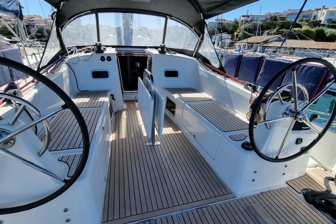 Jeanneau Sun Odyssey 380 | Bella Mia