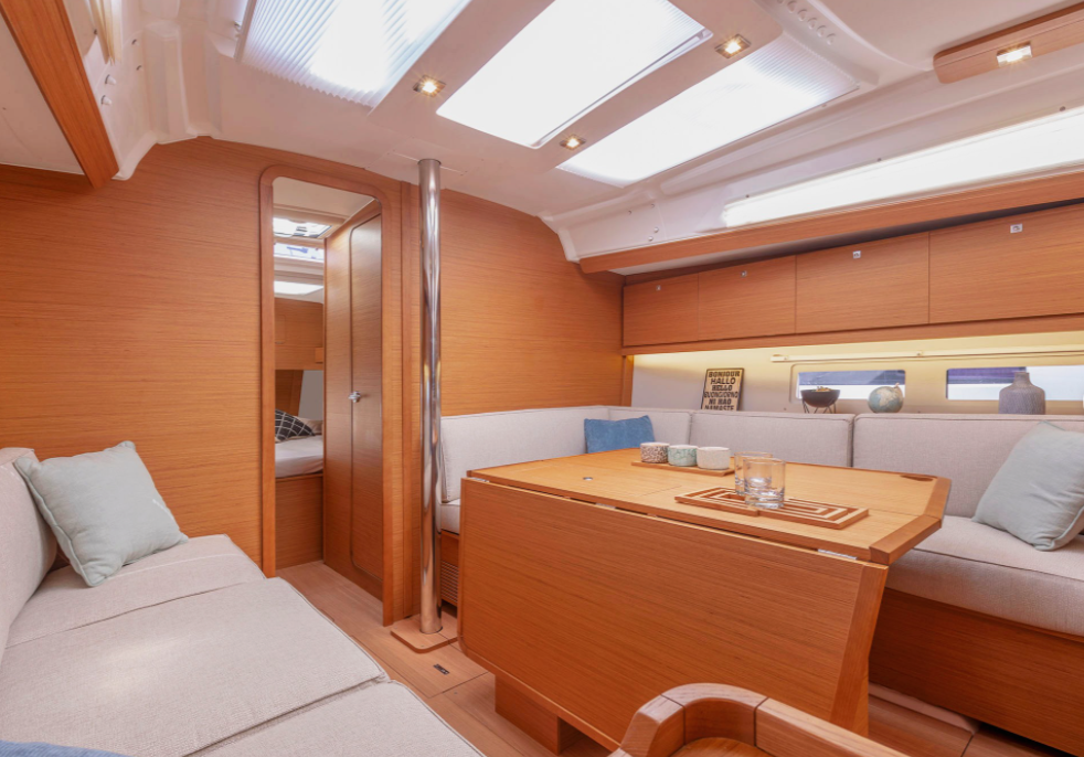 Dufour 390 | Revaya
