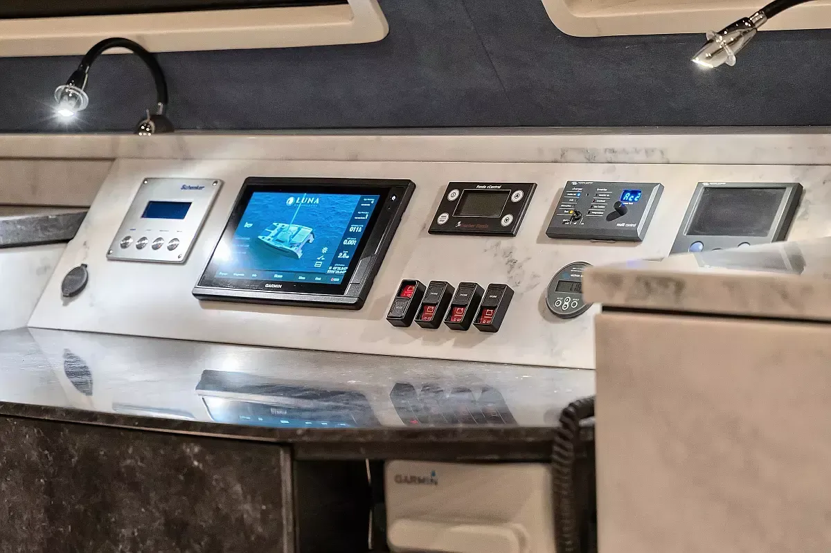 Luna 49 | Katamaran Red