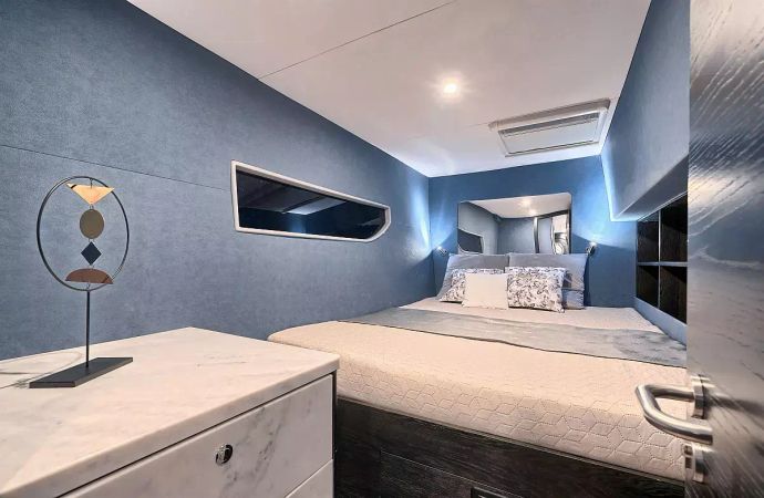 Luna 49 | Katamaran Red